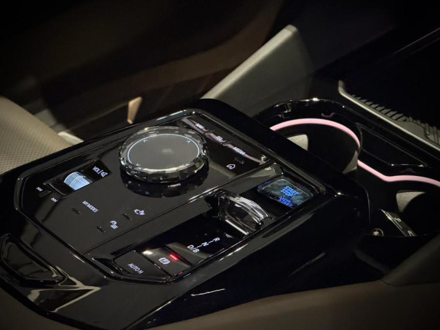 I5 EDRIVE40 M SPORT EDITION - Image 8
